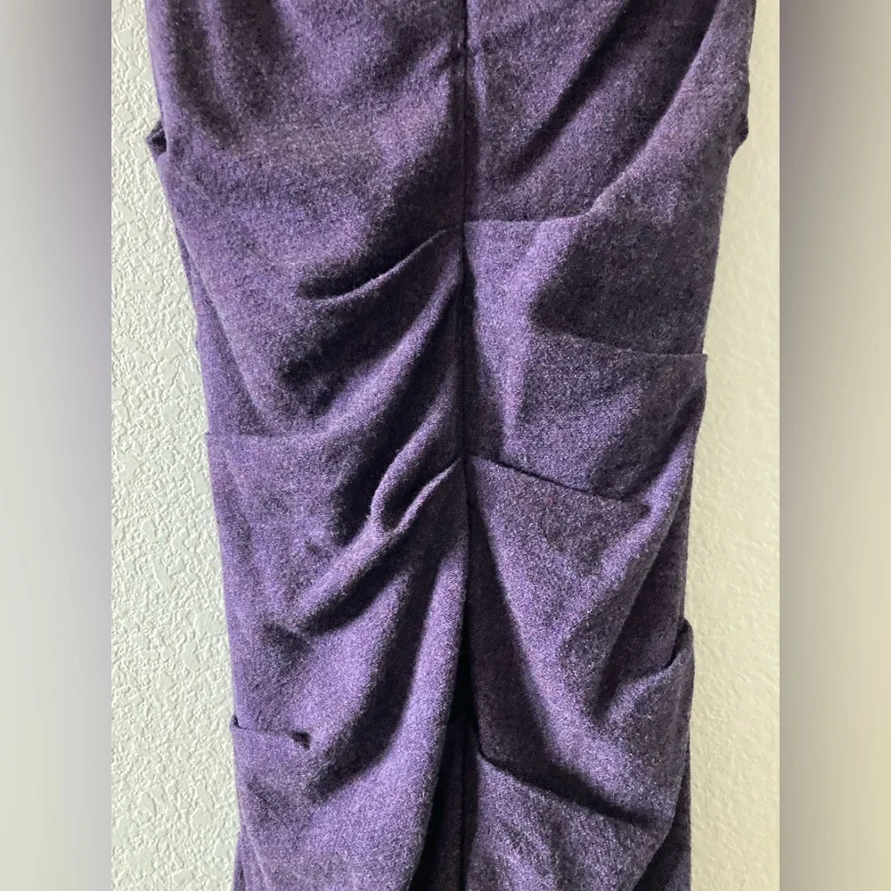 Gorgeous purple sleeveless lined ruched bodycon midi dress Nicole Miller Sz 2 - Picture 3 of 12